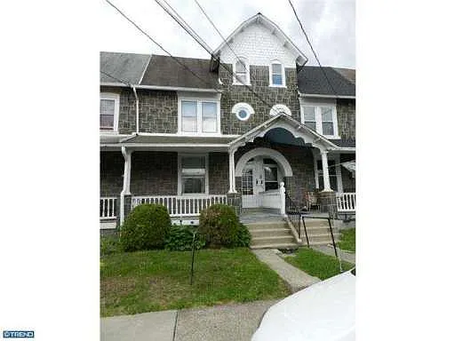 439 S 9th St photo 1
