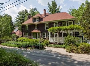 17 Fairview Ave, New Hartford, CT 06057