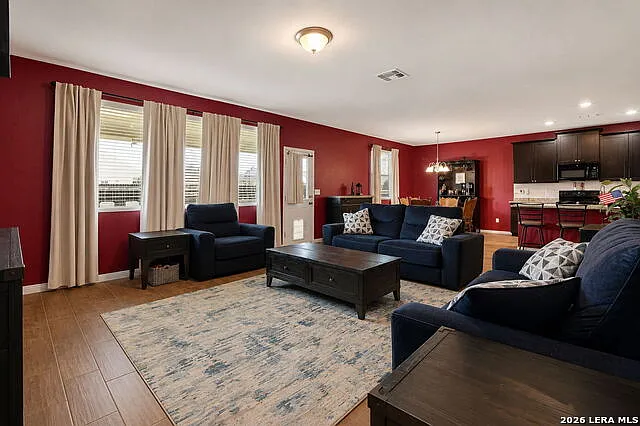 533 Sentry Valley St — Photo 2