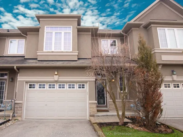 331 Stonehenge Dr, Hamilton, ON L9K 0E8