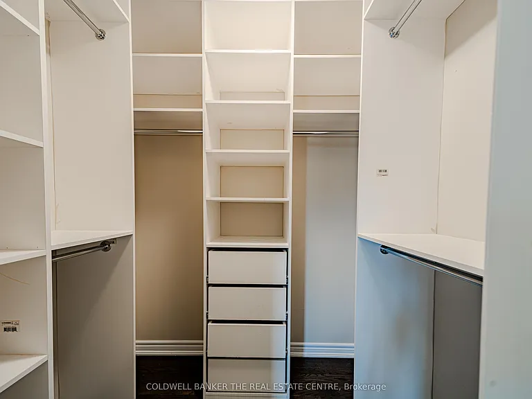 15 Military Ct — Photo 36