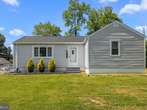 2717 Avenue C, Newportville, PA 19056
