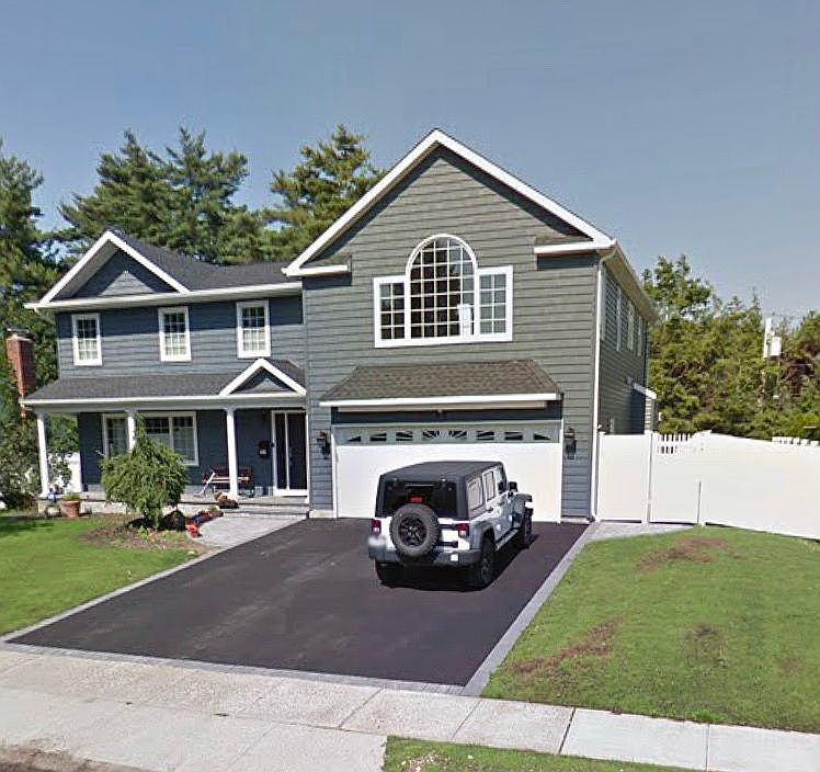 1st image of 46 Chenango Dr