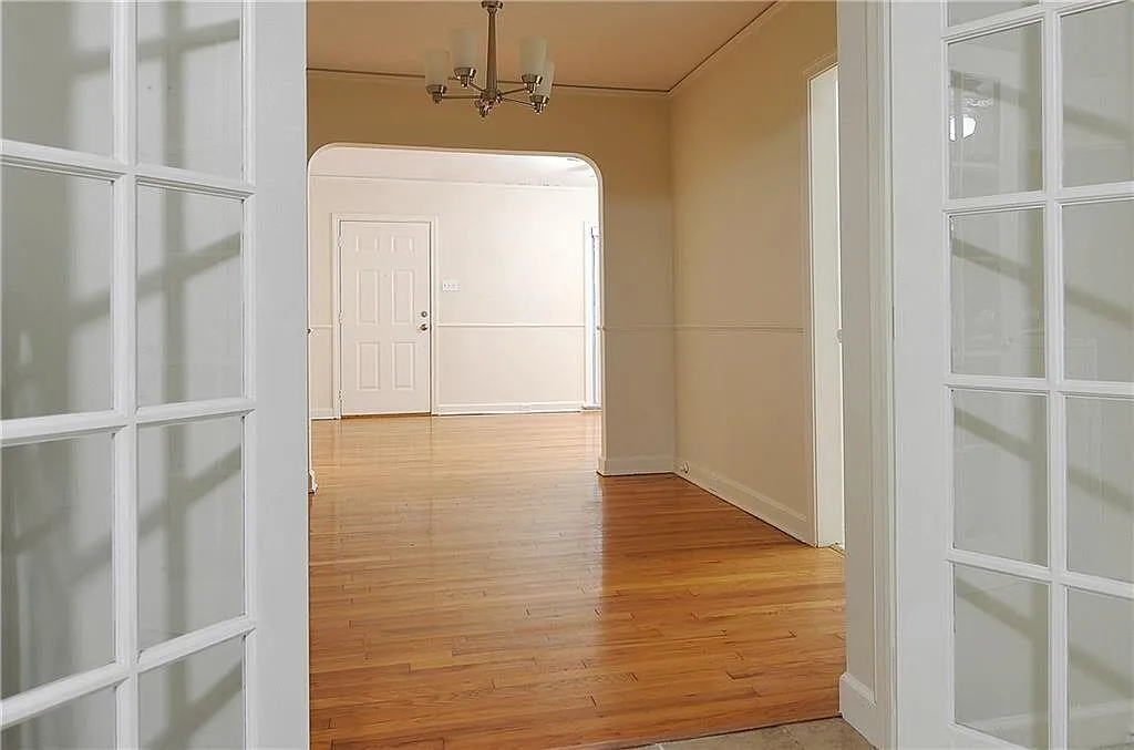 3 bed, 1305 sqft, $1,895 — Photo 4