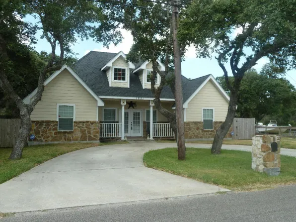 1651 4th St, Ingleside, TX 78362