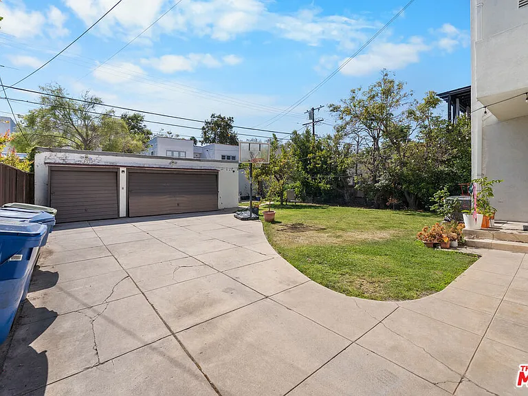 123 S Orange Dr — Photo 14