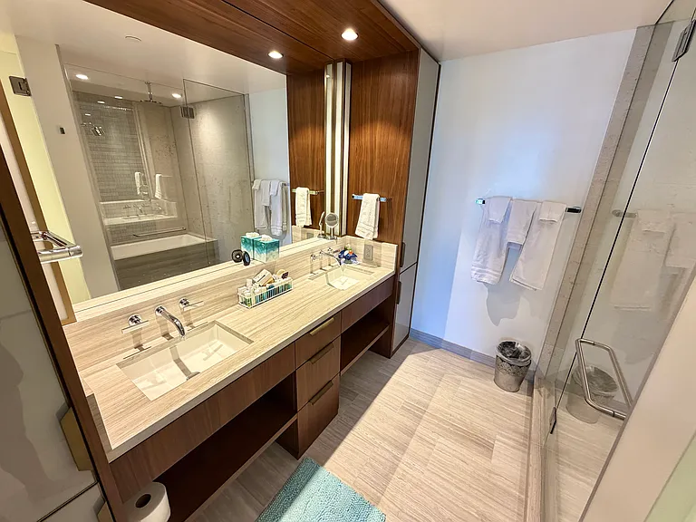 1100 Ala Moana Blvd #700 — Photo 9