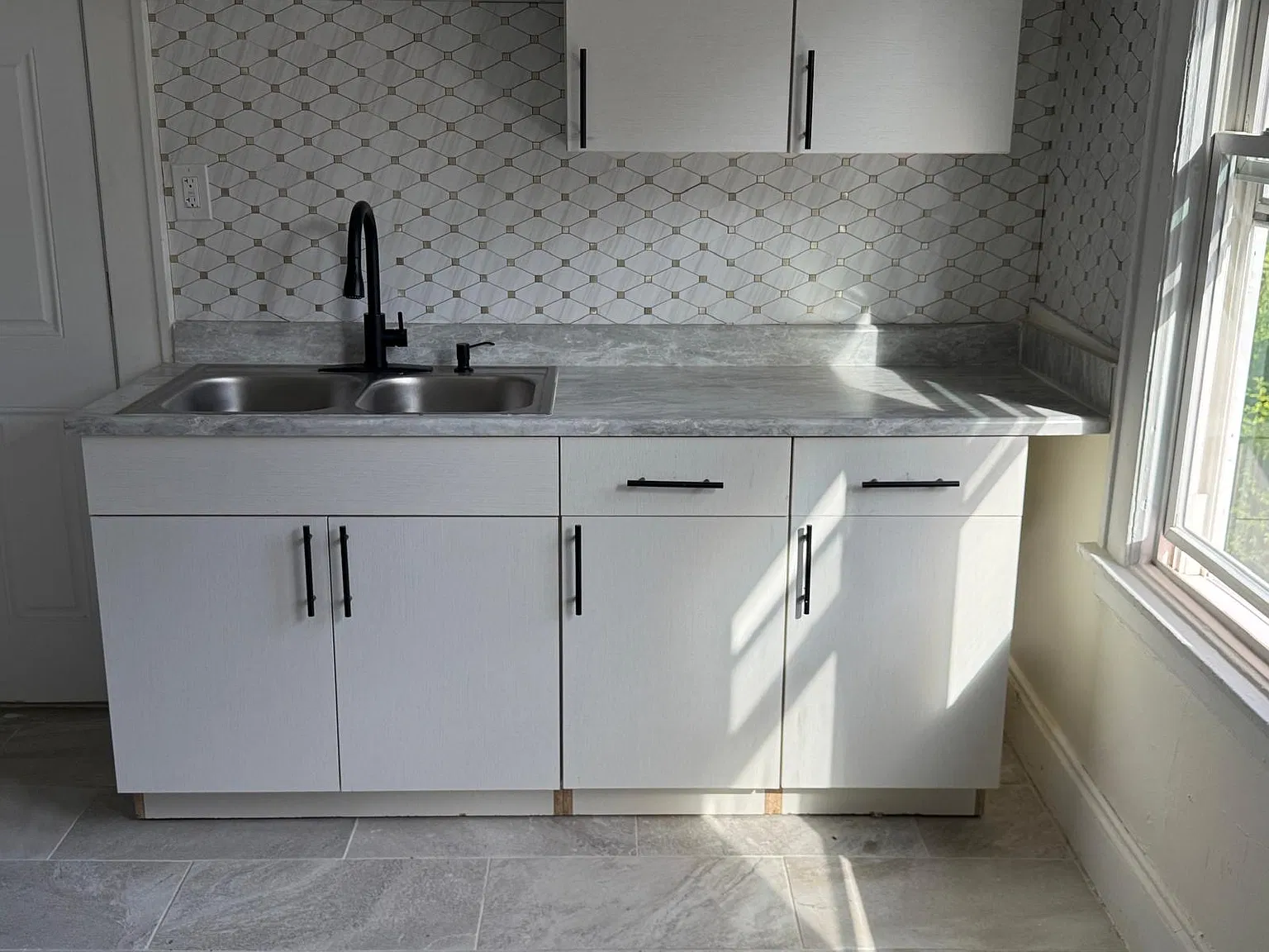 3 bed, 13 sqft, $2,000 — Photo 4