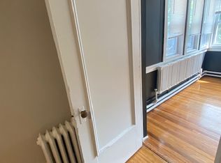 571 University Ave APT 5, Rochester, NY 14607