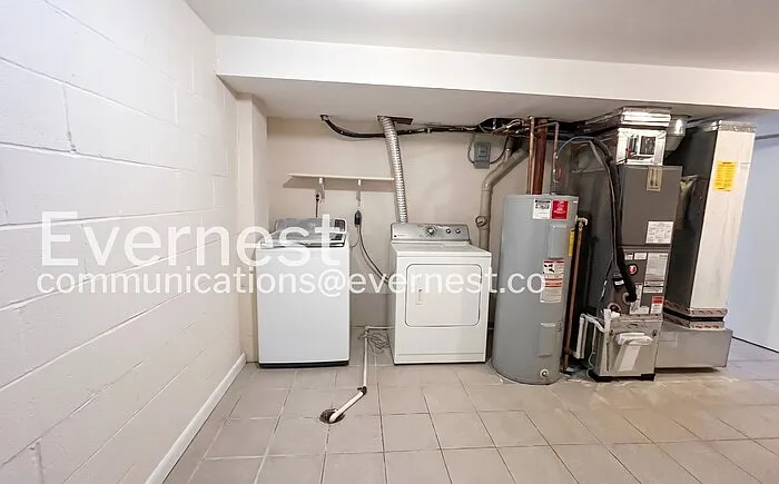 2325 McClellan Ct — Photo 31