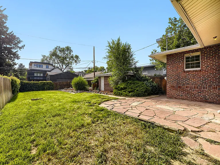 2727 Perry St — Photo 26