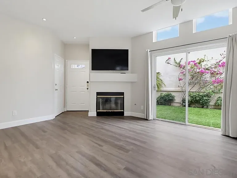 1103 Pacific Grove Loop — Photo 13