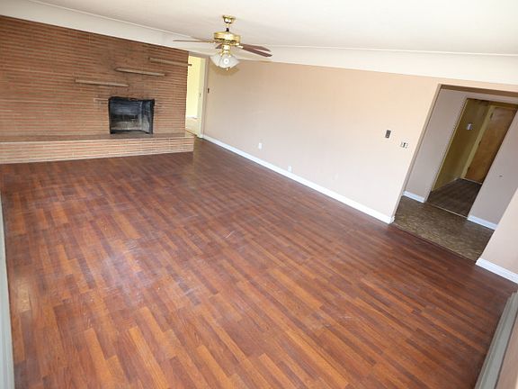 Additional Living Room