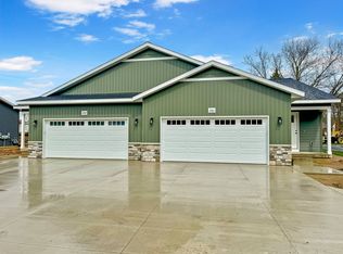 3765 Remembrance Rd NW, Grand Rapids, MI 49534