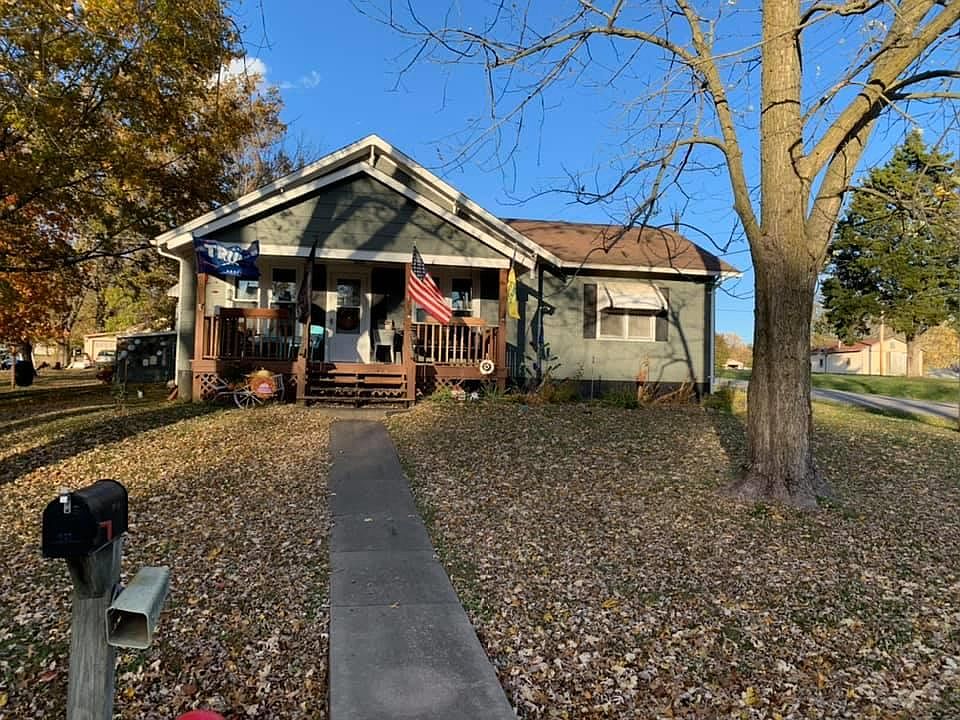 427 E Crocker St, Marceline, MO 64658 Zillow