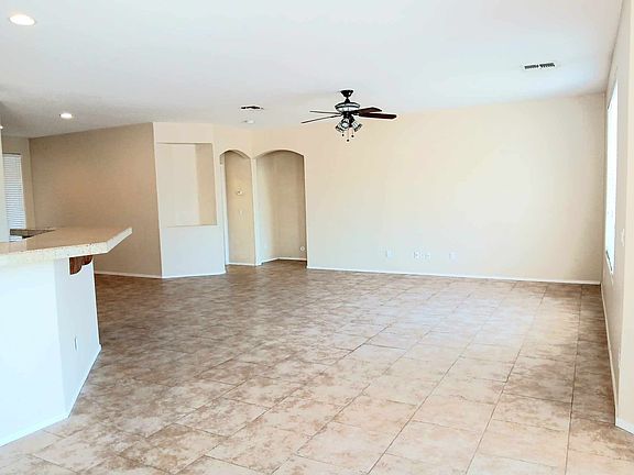 3rd image of 1584 E Aloe Pl