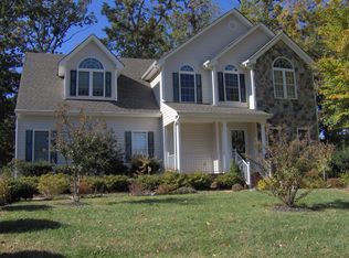 12154 Point Placid Dr, Midlothian, VA 23112