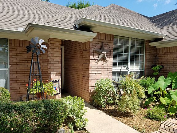 Attractive front entrance