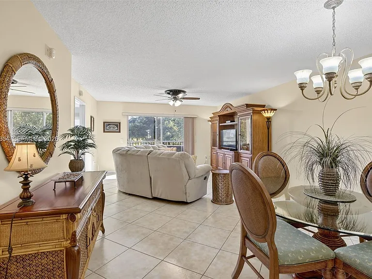 1651 SW 127th Ave #305A — Photo 22