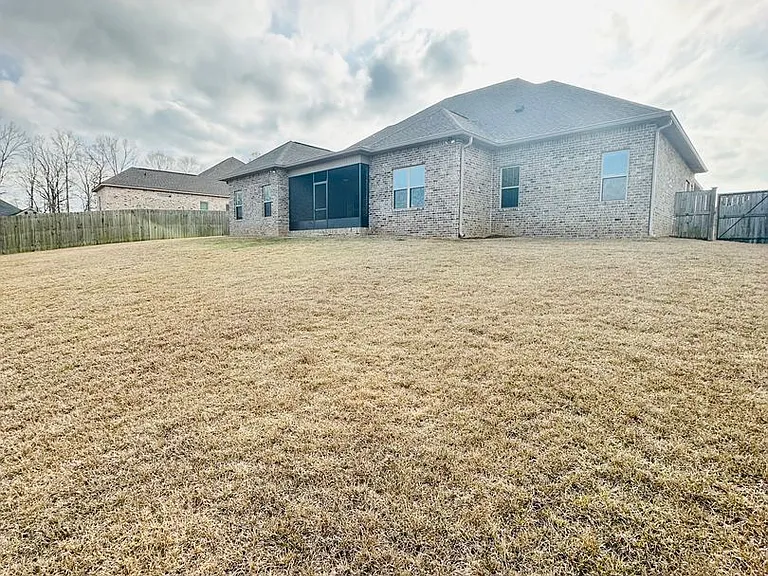 102 Twisted Laurel Ln — Photo 33