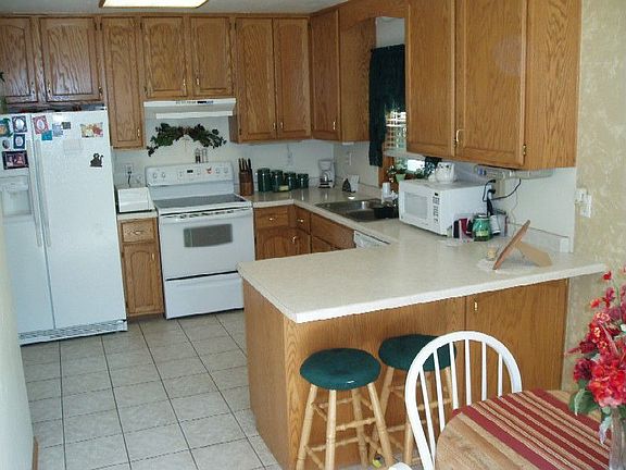 3rd image of 1132 S Greenwood Ave