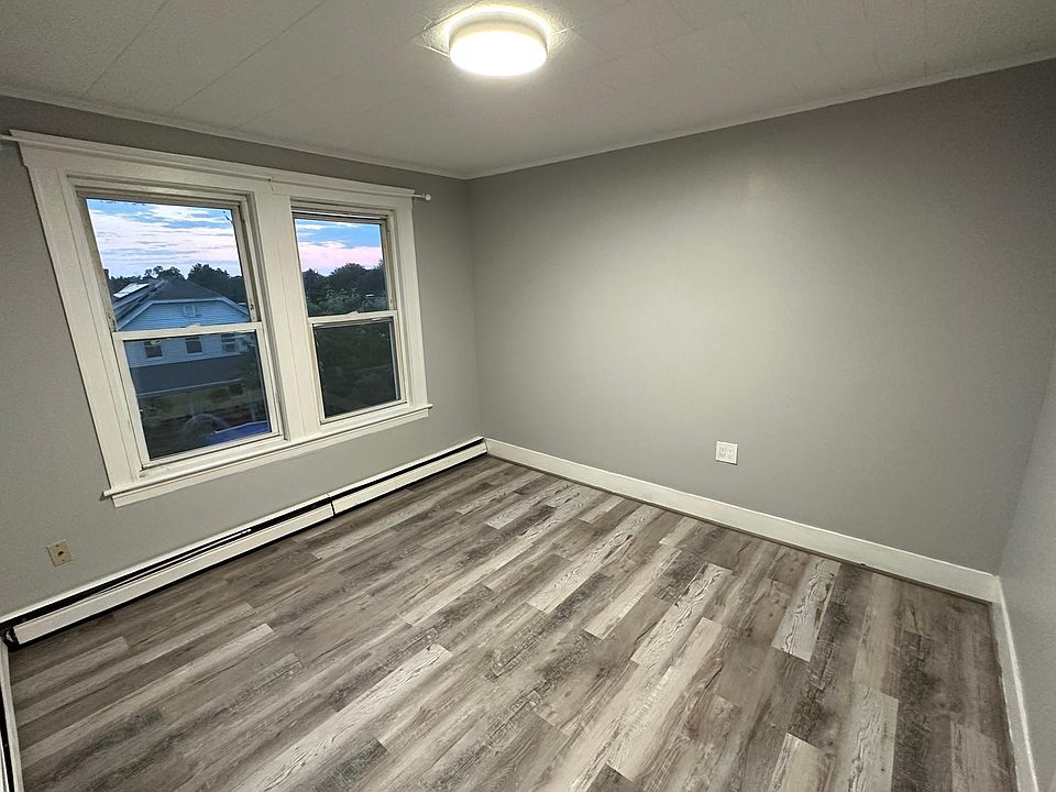 16 Plymouth Ter 2, Methuen, MA 01844 Zillow