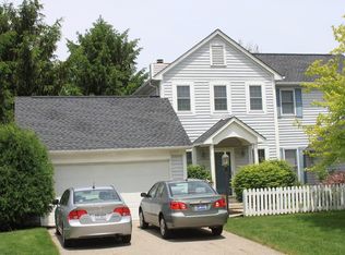 5304 Shannon Park Dr, Dublin, OH 43017