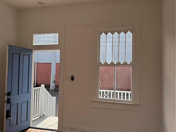 5th image of 2329 Rousseau St