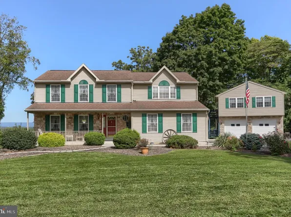 11 Orchard Hill Rd, Robesonia, PA 19551