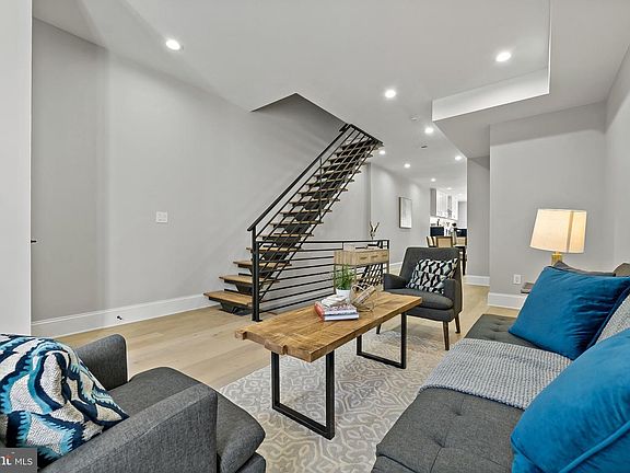 4th image of 2168 E Cumberland St #1A