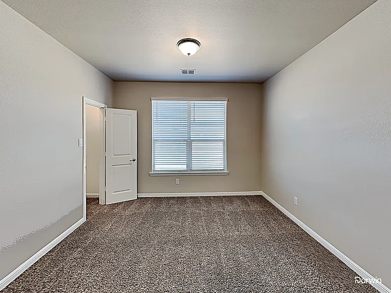 2606 Lavender Ln — Photo 16