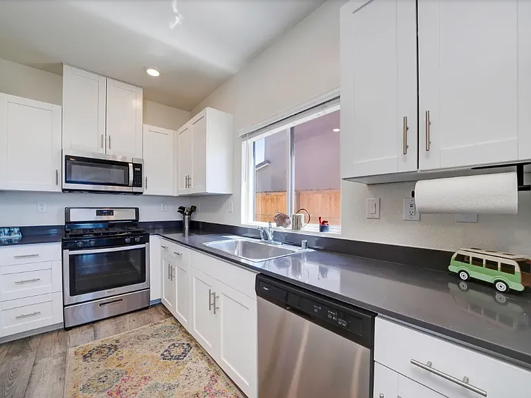 2040 Painted Sky Way — Photo 2