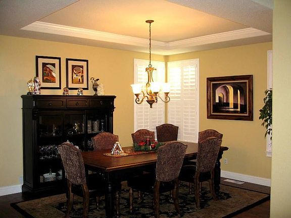 Formal dining room