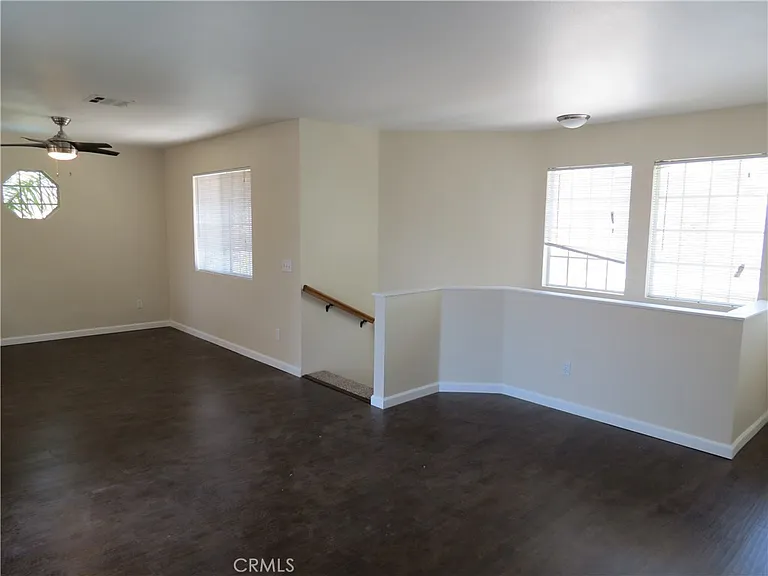 572 N Orange St — Photo 16