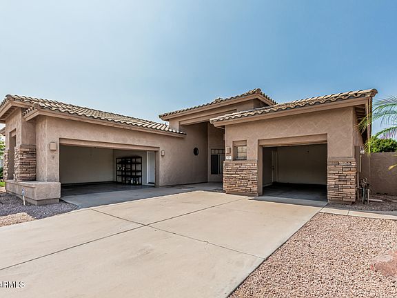3rd image of 371 W Indigo Drive