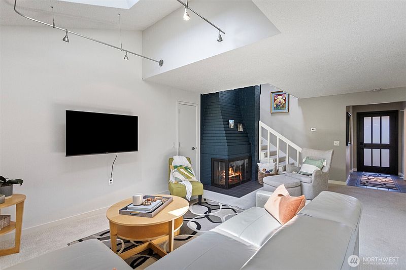 3rd image of 10800 Glen Acres Drive S #T16
