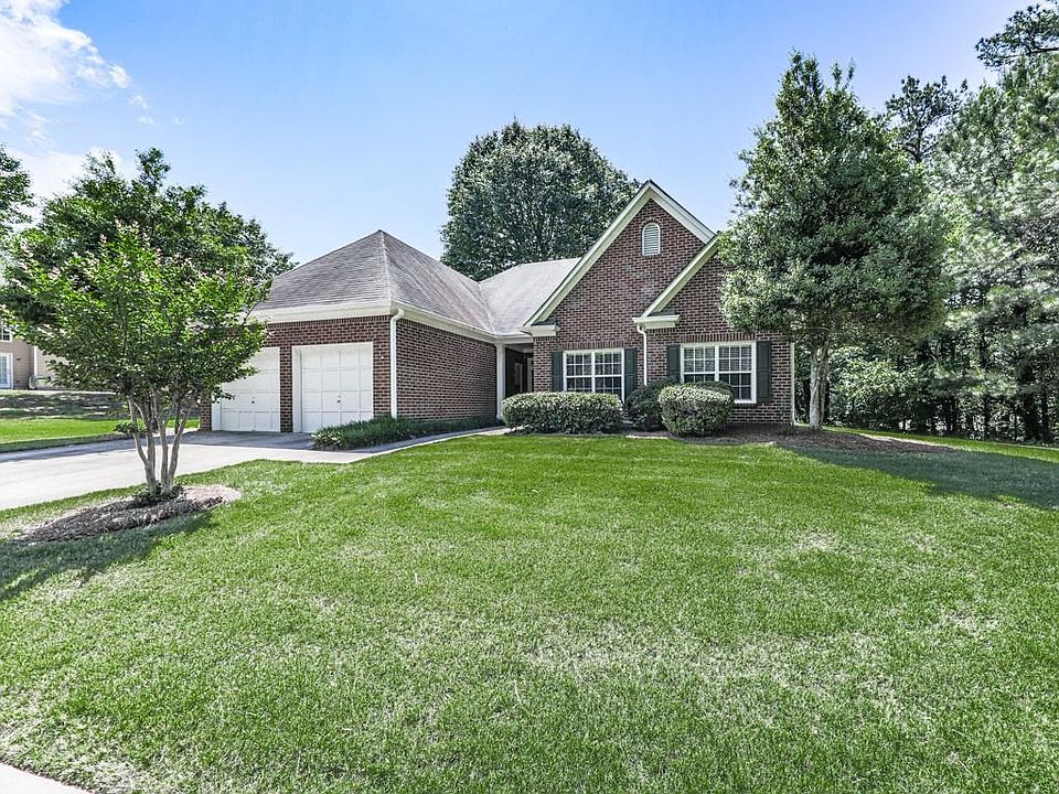 1st image of 2215 Creekway Dr