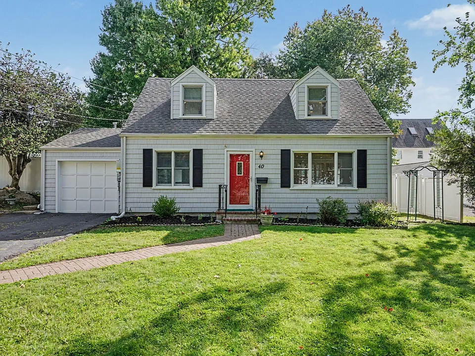 40 Tupper Dr