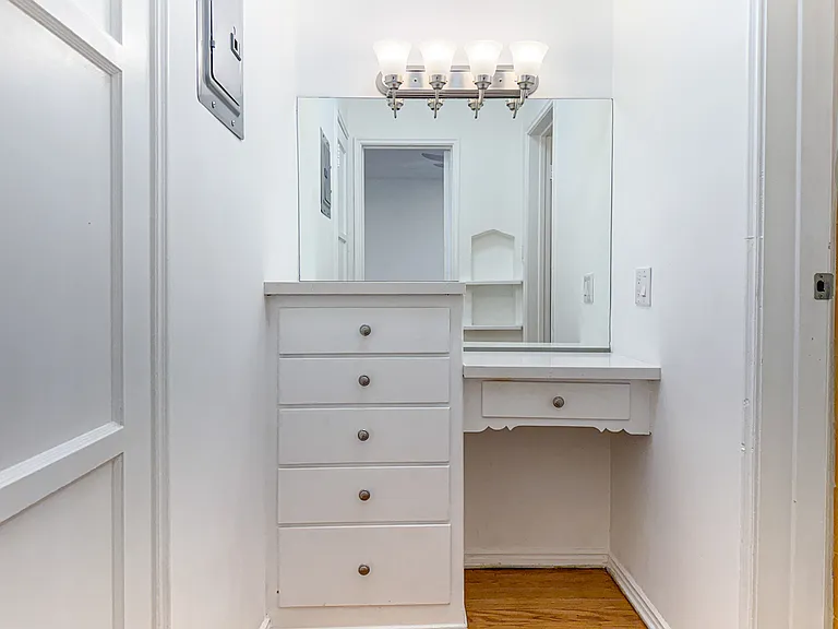 633 S Ridgeley Dr #1 — Photo 6