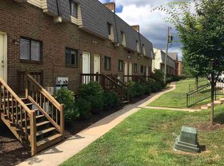 2100 Jefferson Park Ave APT 6, Charlottesville, VA 22903
