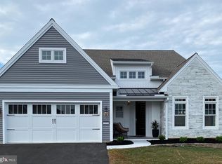 1204 Mosaic Dr #409, Lebanon, PA 17042