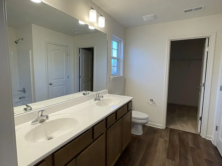 8102 Gateway Run Rd — Photo 7