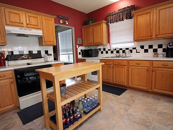 2nd image of 1013 Blue Gill Ln