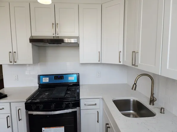 64-10 Myrtle Avenue image 4 of 16