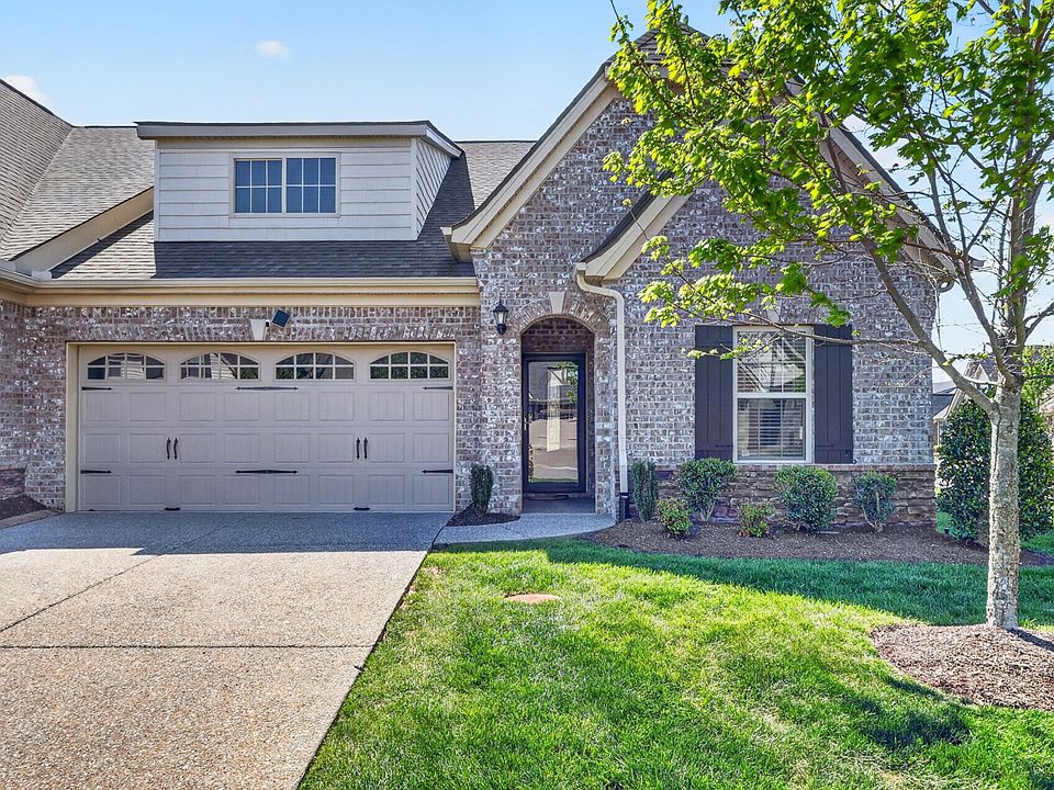1st image of 1386 Whispering Oaks Dr