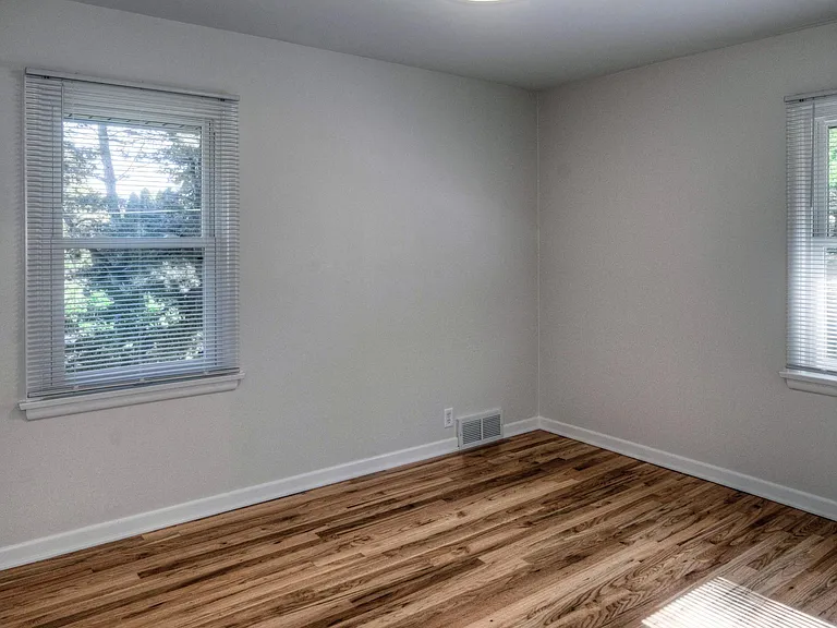 3135 S 107th Ave #4 — Photo 8