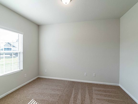 3rd image of 501 Lucky Ave