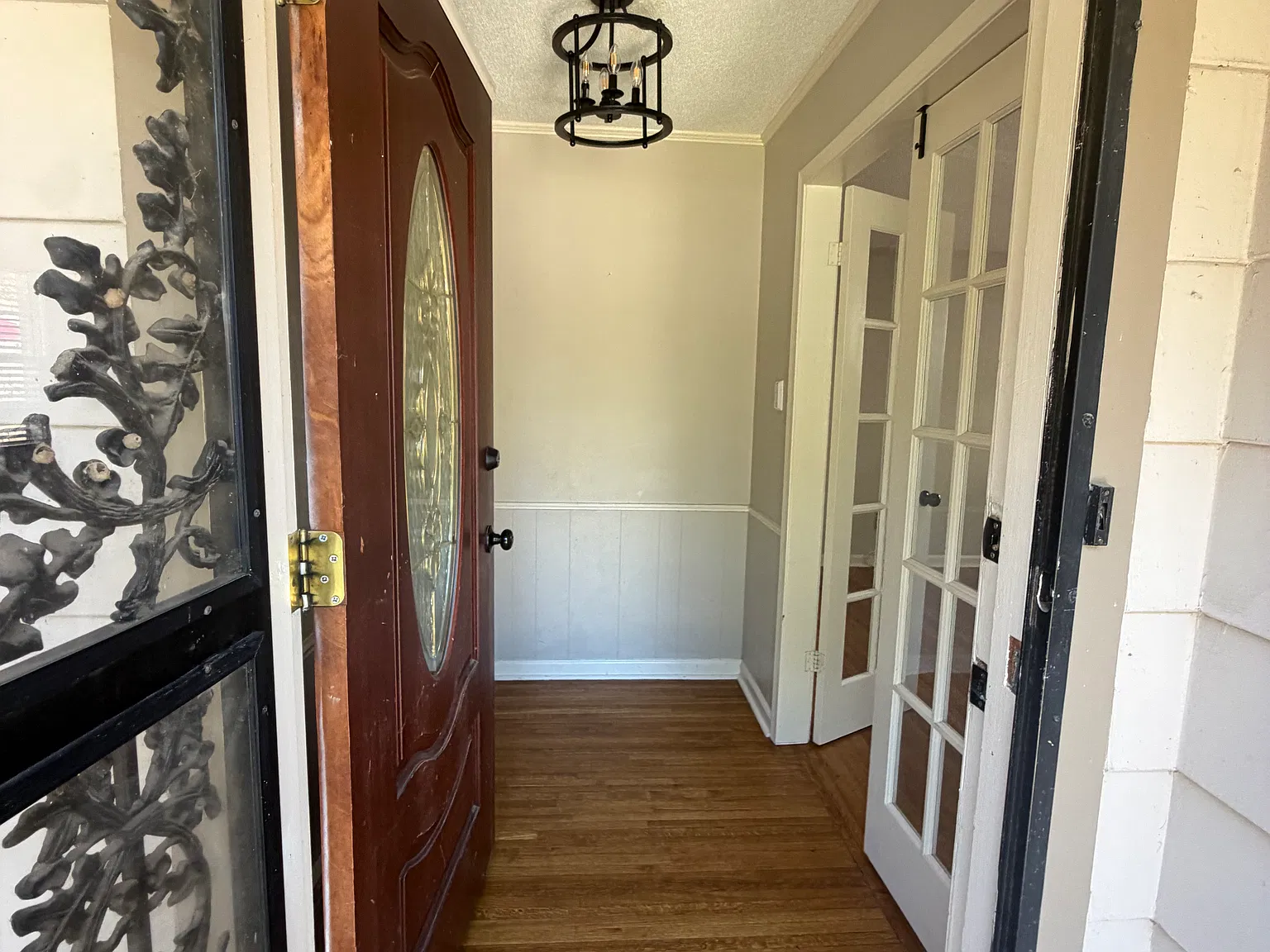 5 bed, 1850 sqft, $2,000 — Photo 2
