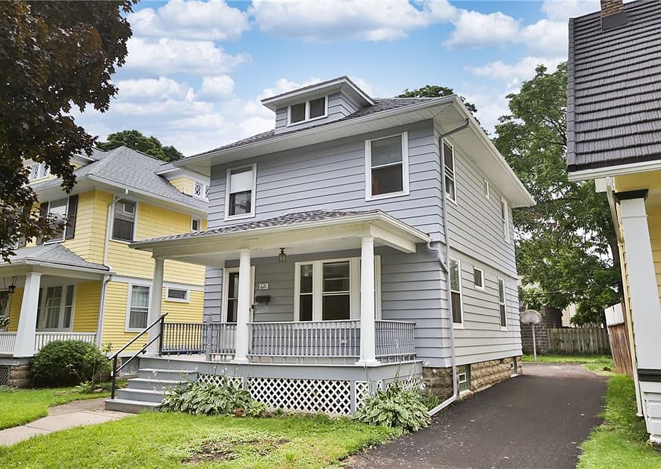 1st image of 621 Melville St