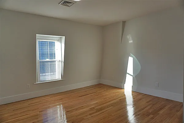 4 Osgood St #3A — Photo 8